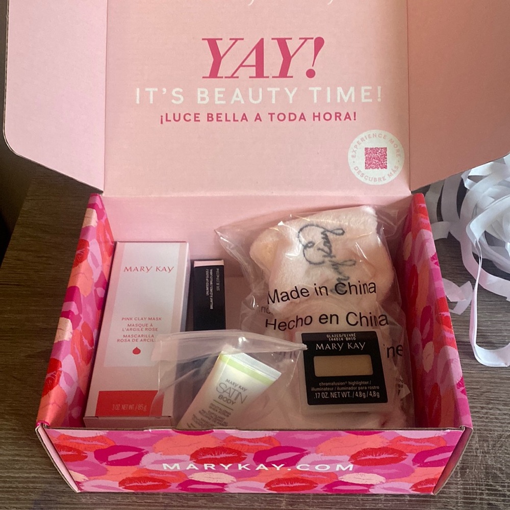 Mary Kay beauty box
